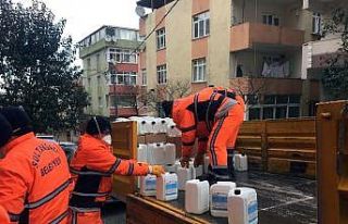 (Özel) Sultangazi’de sahte dezenfektan operasyonu:...