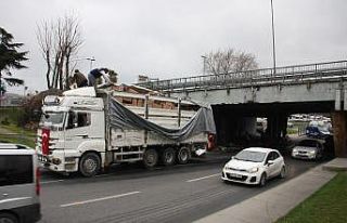 (Özel) Unkapanı Köprüsü’nde trafiği kitleyen...