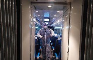 (Özel) Yüksek hızlı tren titizlikle dezenfekte...