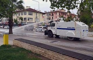 Pazar yerinin dezenfektesini TOMA yaptı