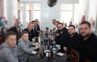 Podolski’nin köfte-piyaz keyfi