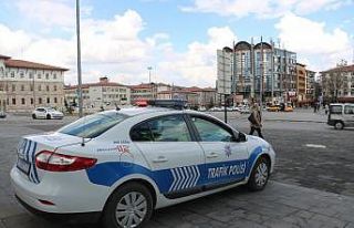 Polis ekiplerinden ‘evde kalın’ anonsu