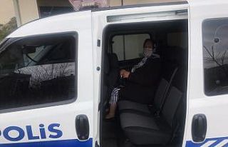 Polis, salgın riski altındaki yaşlıların ayağına...