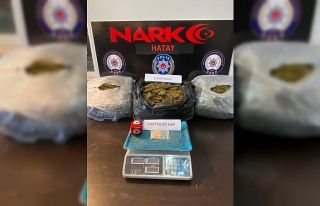 Portakal kasaları arasından 13 kilogram esrar çıktı