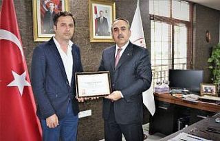 Sağlık Bakanlığının ‘yılın hekimi’ ödülünü,...