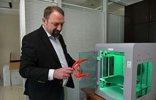 Sağlık çalışanları için 3D yazıcıdan yüz...