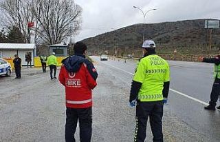 Sağlık ve polis ekiplerinden korona denetimi