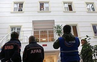 Sakarya’da yurtta karantina altında olan öğrencilerden...