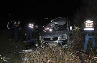 Samsun’da ticari araç ağaca çarptı: 1 ölü,...