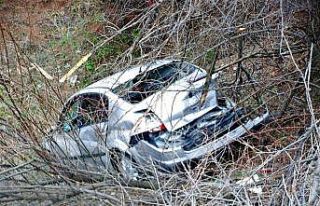 Şarampole uçan otomobilden burnu kanamadan çıktı