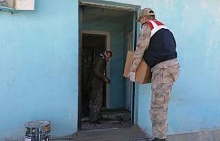 Saray Kaymakamlığı yaşlıların ihtiyacını karşılıyor