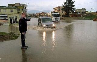 Sarımsak diyarı Araban sele teslim