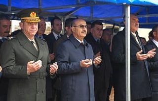Şehitler saygıyla anıldı