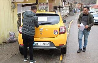 Şemdinlili taksicilerden sağlık personeline ücretsiz...