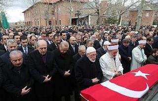 Şevket Kazan son yolculuğuna uğurlandı