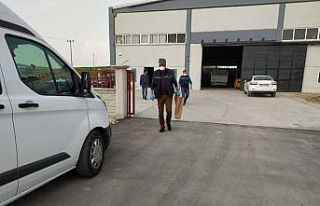 Silahla fabrika basıp kaçtılar, sonra geri gelip...