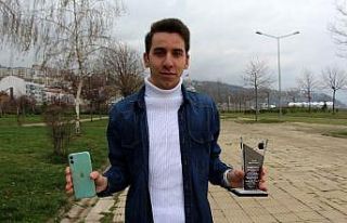 Siri’nin açığını buldu, 3 bin dolar ile ödüllendirildi