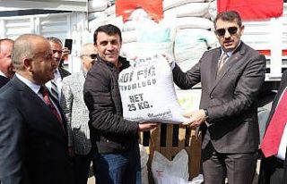 Sivas’ta çiftçilere tohum dağıtıldı
