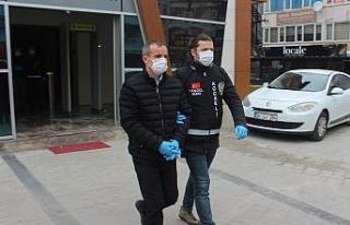 Sokağa çıkmaları yasaklanan yaşlı vatandaşları...