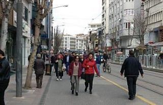 Sokaklardaki ani kalabalıklaşmaya dikkat