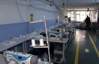 Sultanbeyli’de polis sahte maske üreten bir imalathaneye...