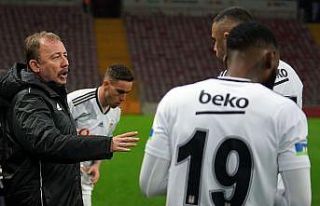 Süper Lig: Galatasaray: 0 - Beşiktaş: 0 (İlk yarı)