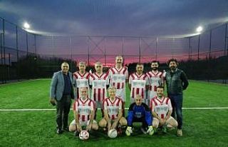 Tabipler halı sahada bir araya geldi