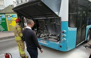 Taksim’de İETT otobüsünden korkutan yangın