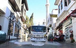 Tarihi Kaleiçi’ne korona virüs dezenfektesi