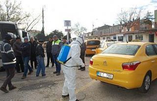 Tekirdağ’da taksi ve minibüsler ilaçlanıyor
