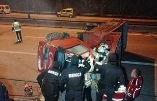 TEM Otoyolu bağlantısında korkunç kaza; 2 kişi...