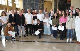 Tıp öğrencileri profesyonelliğe ilk adımı attı