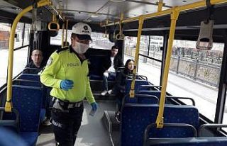 Tokat’ta şehir içi dolmuşlarda koronavrüs denetimi