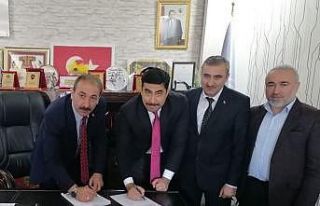 Tomarza Belediyesi’nde imzalar atıldı