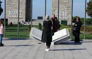 Tören iptaline rağmen 18 Mart’ta Şehitler Abidesi’ni...