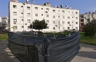 Toroslar’da park ve oyun alanları dezenfekte edilerek...