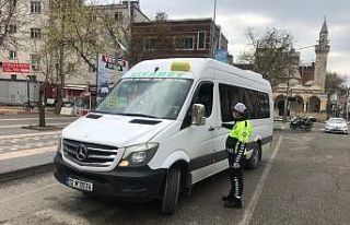Trafik ekiplerinden toplu taşıma araçlarında korona...