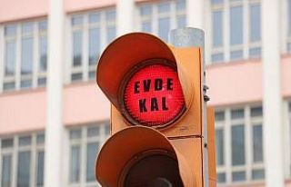 Trafik ışıkları ’Evde kal’ çağrısı ile...