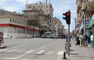 Trafik ışıklarında ‘Evde kal’ çağrısı