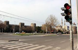 Trafik ışıklarında ’Evde Kal’ uyarısı