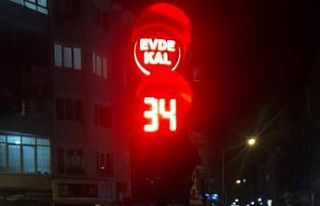 Trafik ışıklarıyla ’evde kal’ uyarısı