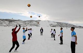 Tunceli, Kar Voleybolu Dünya Kupası’nda Türkiye’yi...