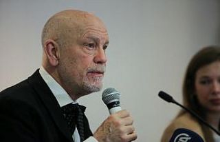 Turkcell Platinum ayrıcalıklı gecelere John Malkovich...