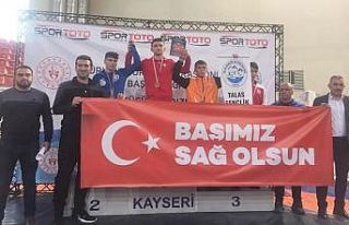 Türkiye Güreş Şampiyonası’nda hem 1.’lik...