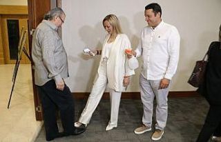 Ukraynalı gelin ve Türk damada ’korona’ paketi