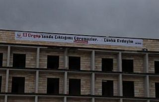 Ürgüp’te ‘Evde Kal’ pankartları yüzleri...