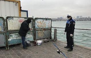 Üsküdar’da bariyerlerin arkasına saklanıp balık...