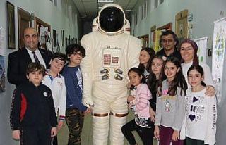 Üstün yeteneklere özel eğitim