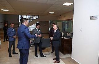 Vali Çakacak Vefa Sosyal Destek İletişim Merkezini...