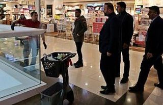 Van Büyükşehir zabıtası korona virüs önlemlerini...